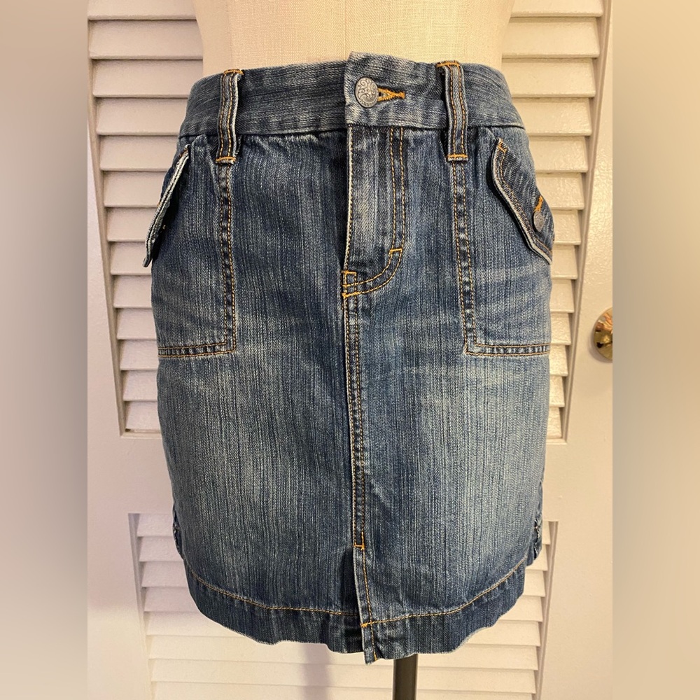 Blue Denim “Tommy Hilfiger” Mini Jean Skirt- Size 8